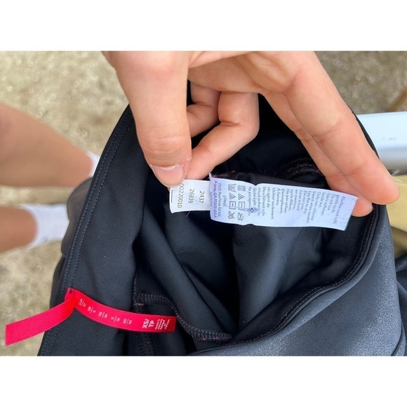 SPANX Women's Black Leather-like leggings, size XS - Picture 3 of 8